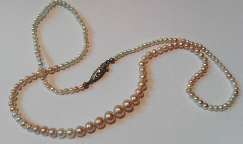 Alte Perlenkette mit 835er Schmuck Silber Verschluss Alte Perlenkette mit 835er Schmuck Silber Verschluss