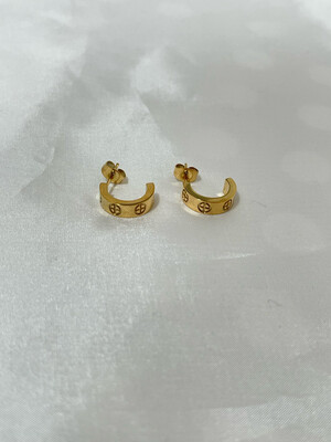 CARRIE hoop earrings