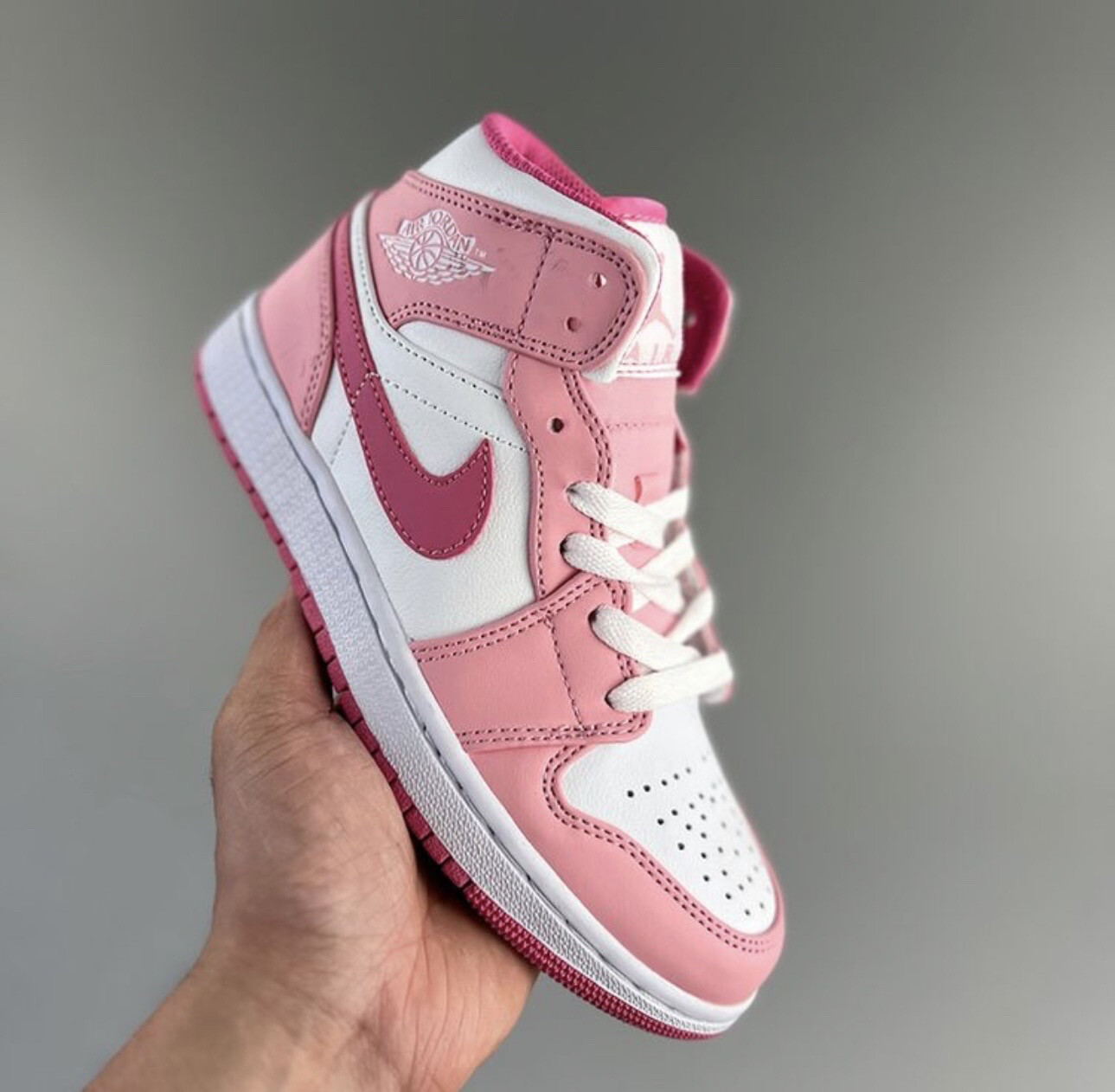 Nia trainers