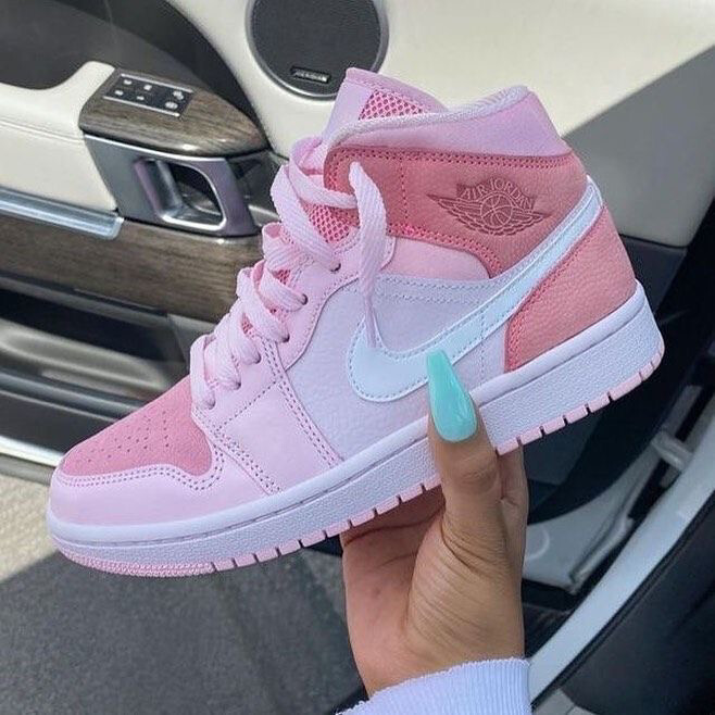 Nia trainers
