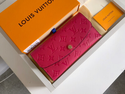 Lilly purse