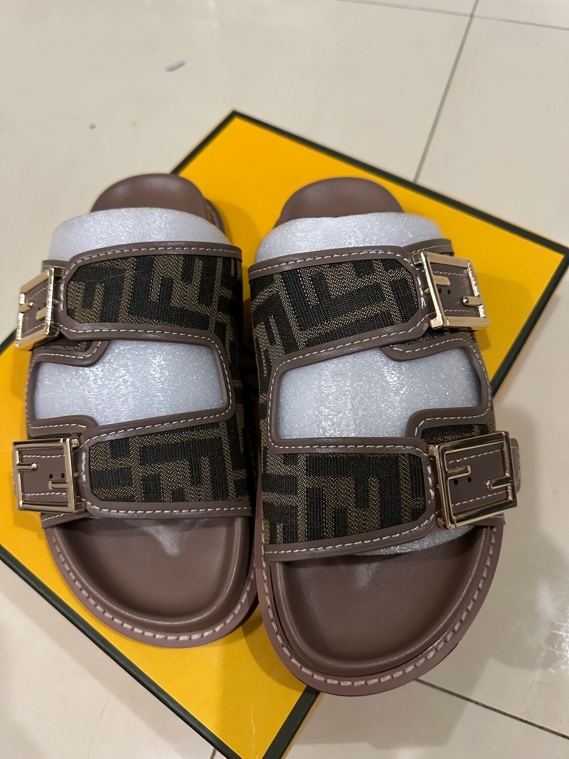 Fifi sandal