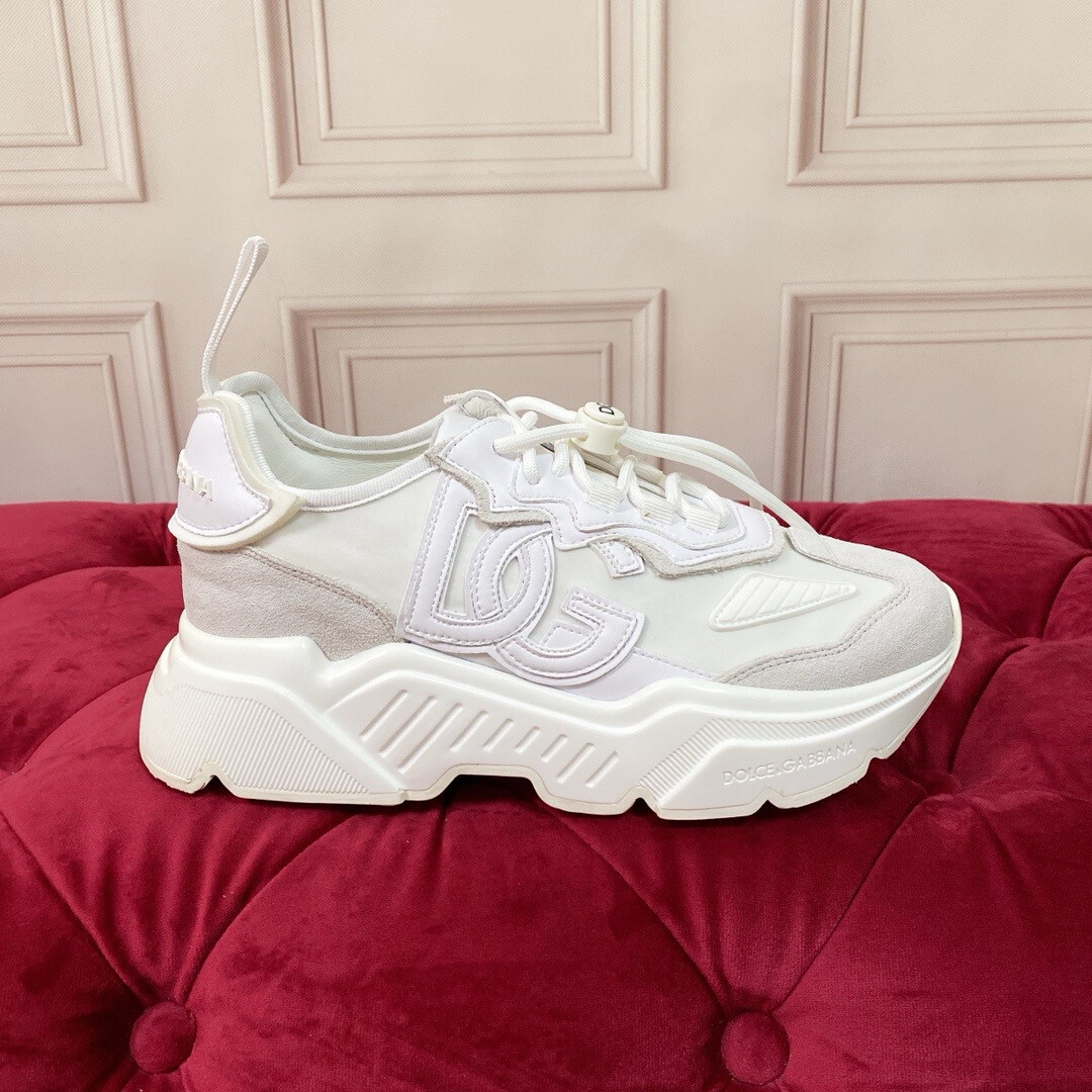 Dolly trainers