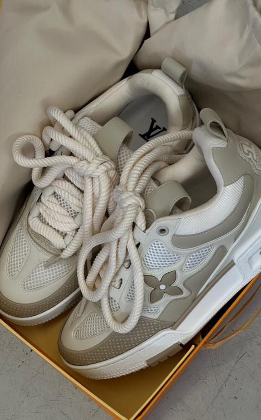 Lilly trainer