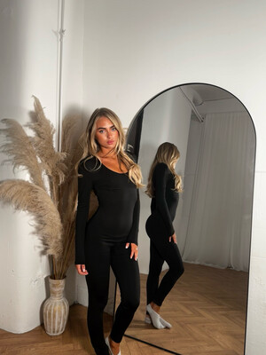 Kim black jumpsuit