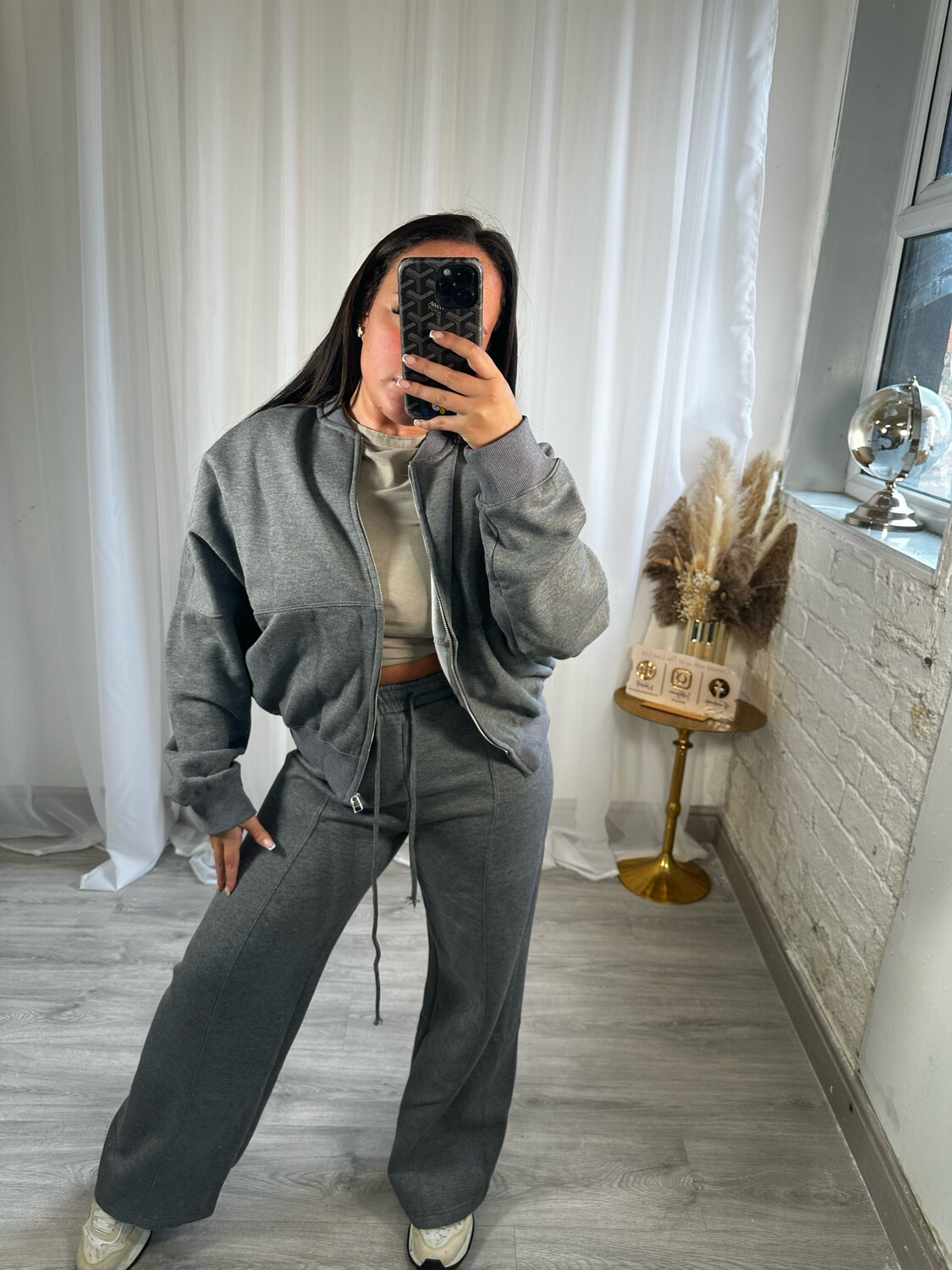 Leisha grey tracksuit