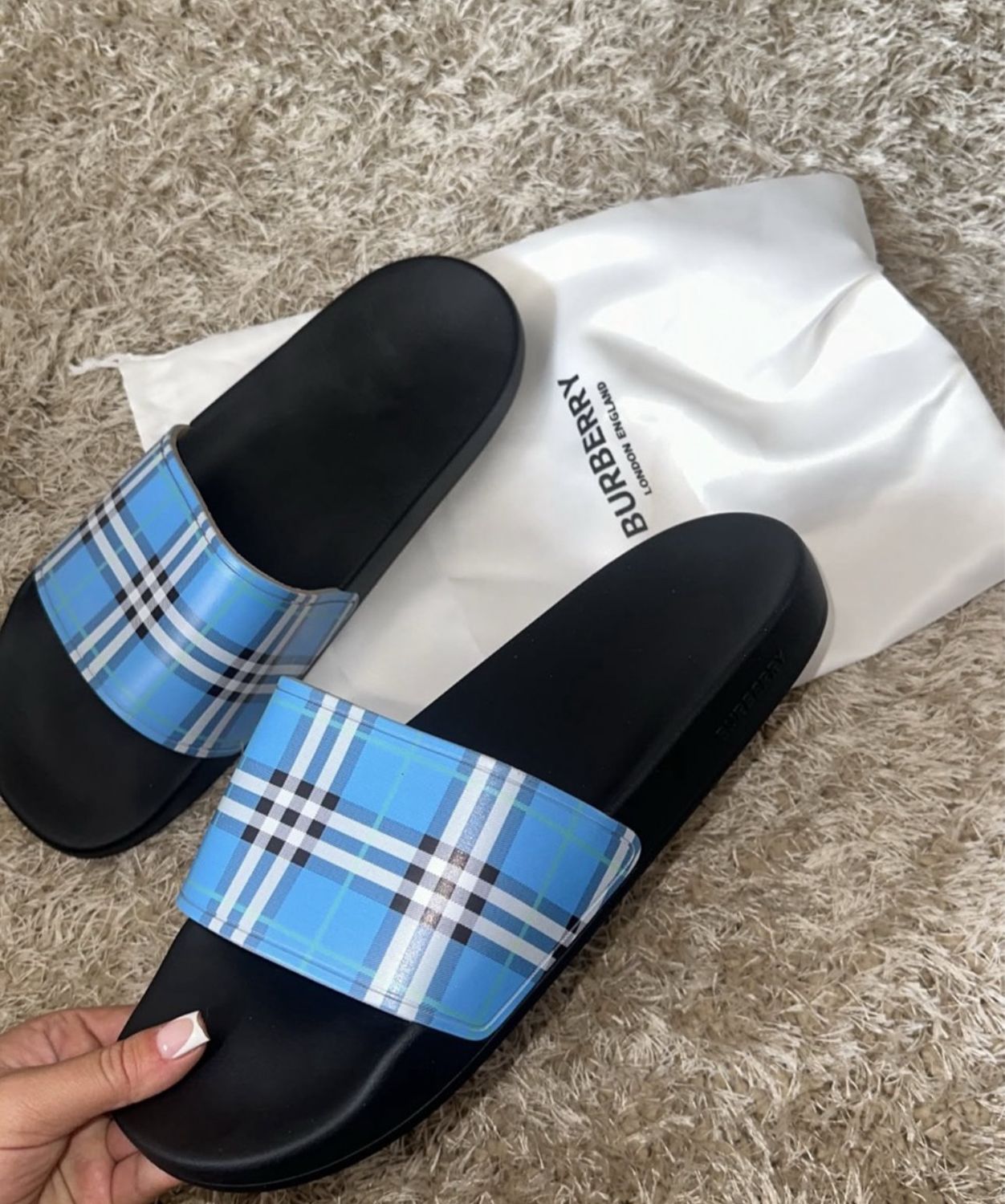Bella sliders