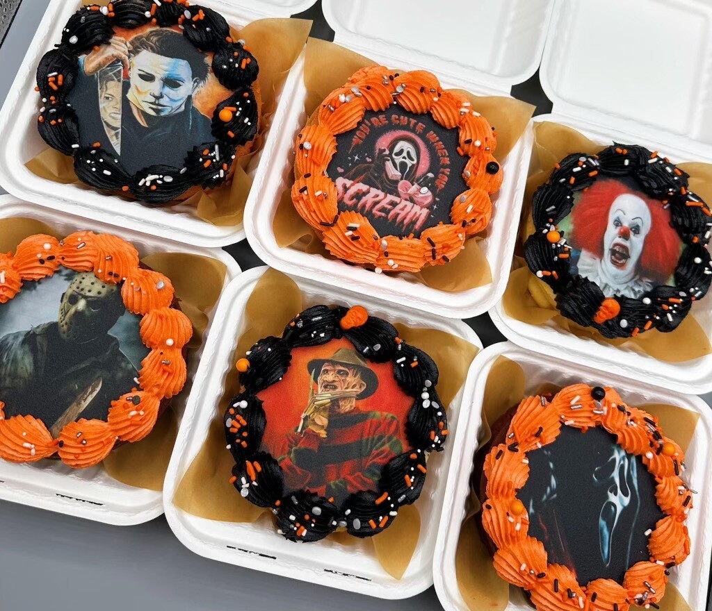 Halloween mini cakes