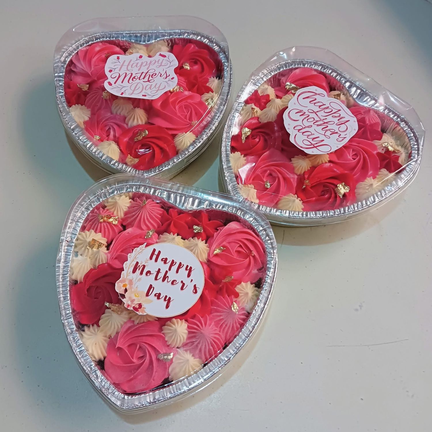 Mini Mother’s Day cakes
