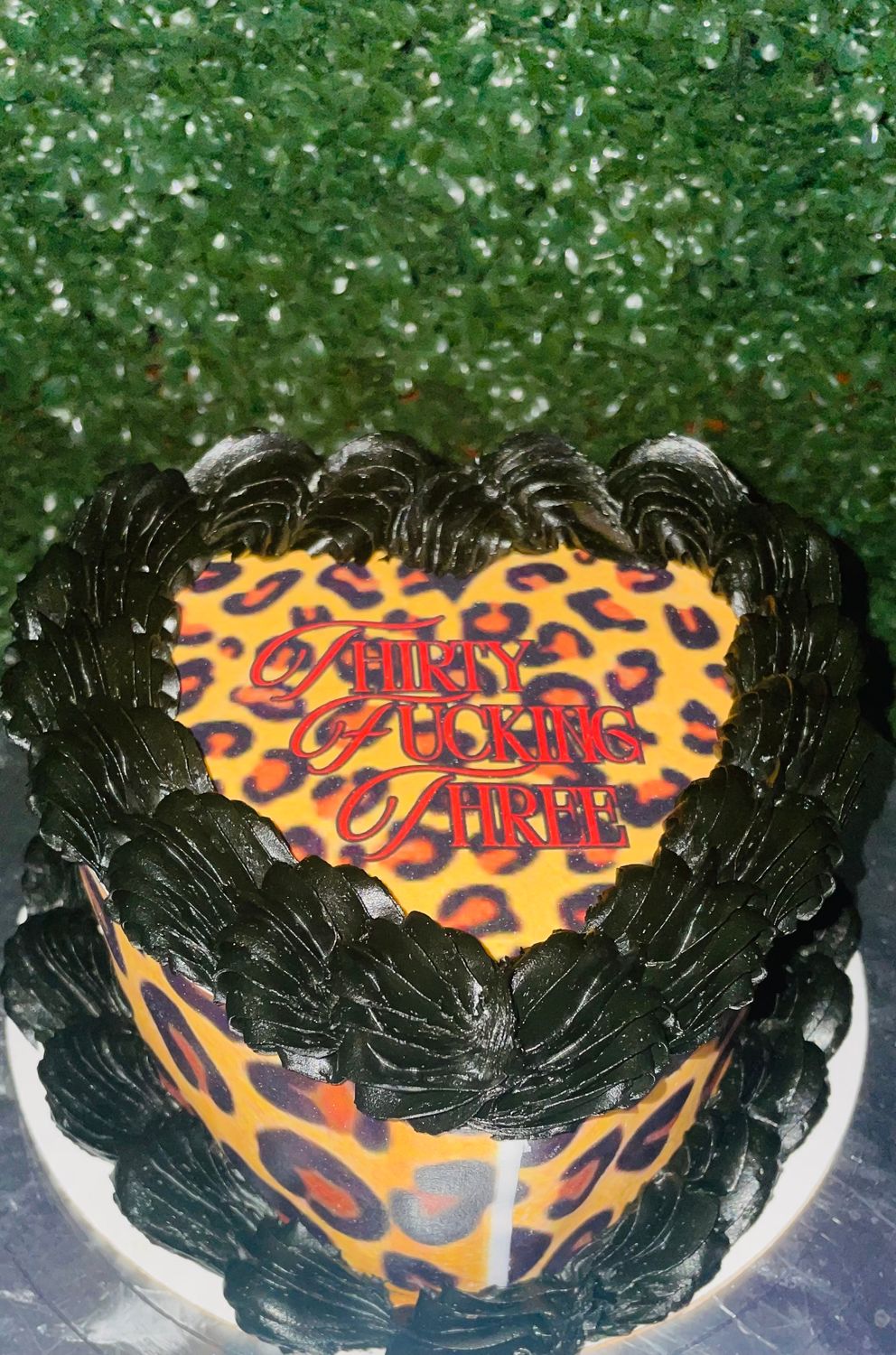 6’ single layer heart cake