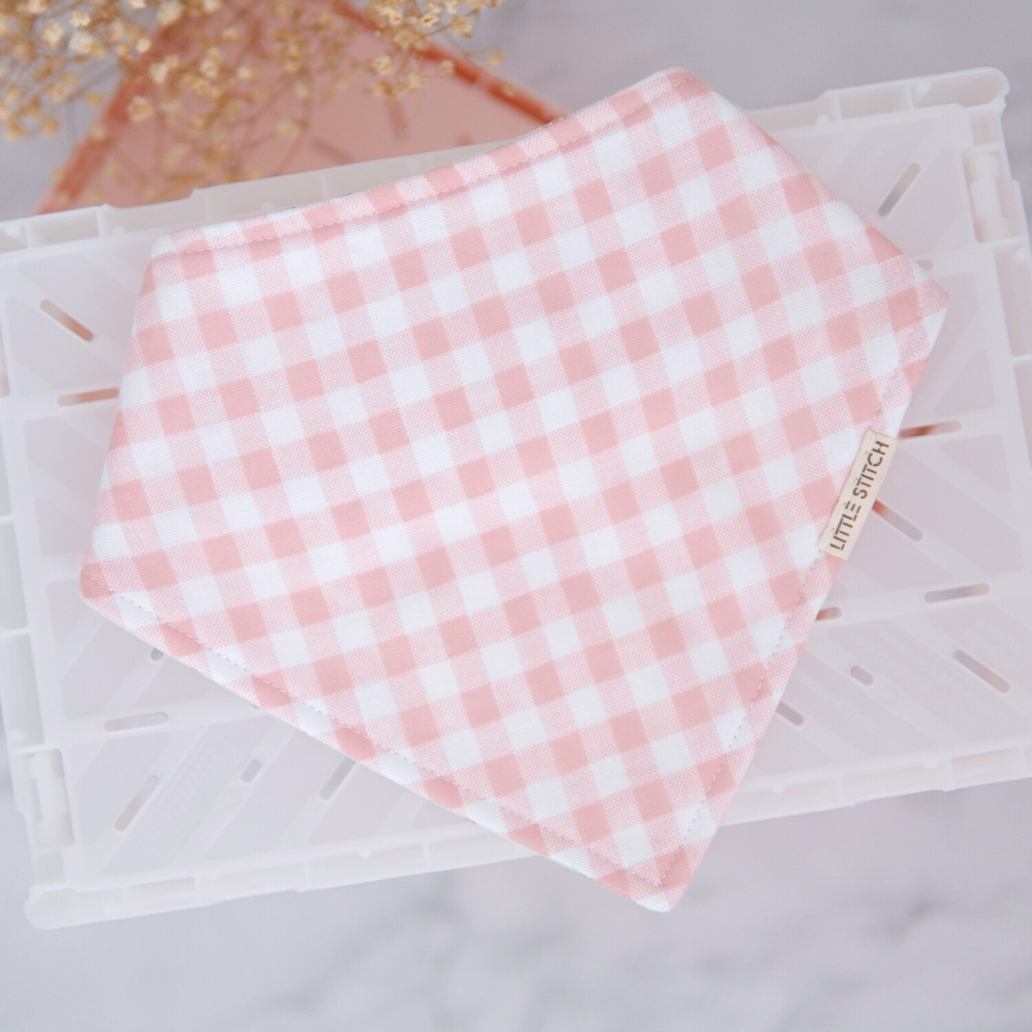 Checkered Bibdana in pink
