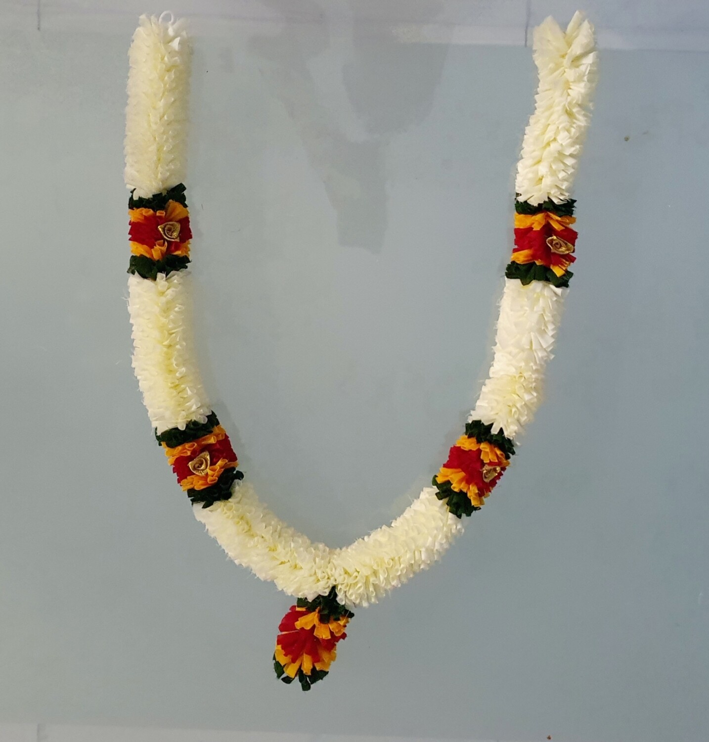 White Floral Mala Garland/White flower - M Size (105 cm)