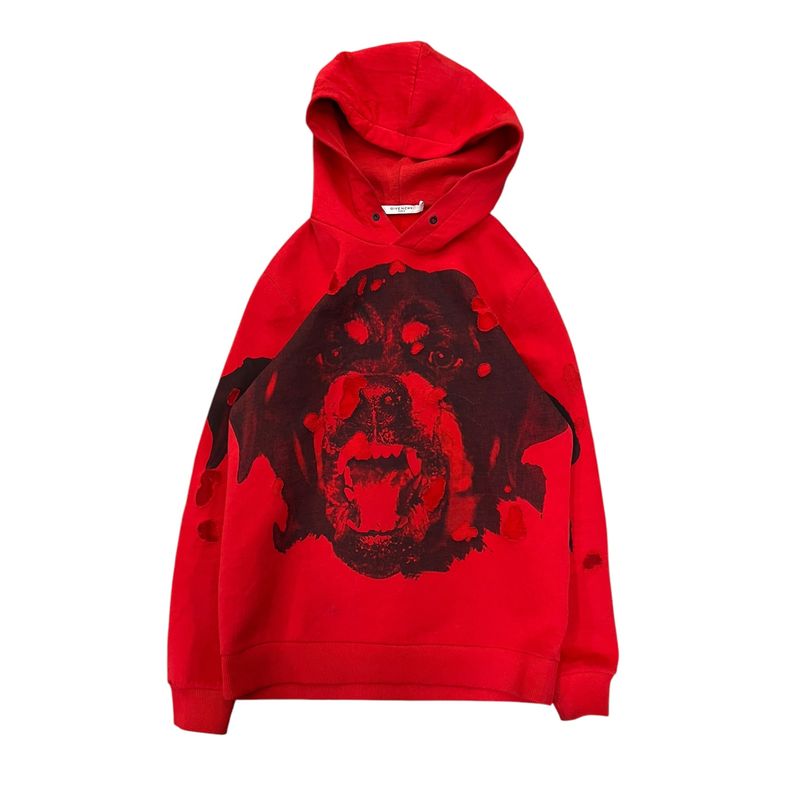 GIVENCHY
