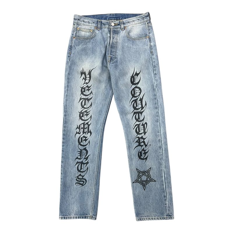 VETEMENTS