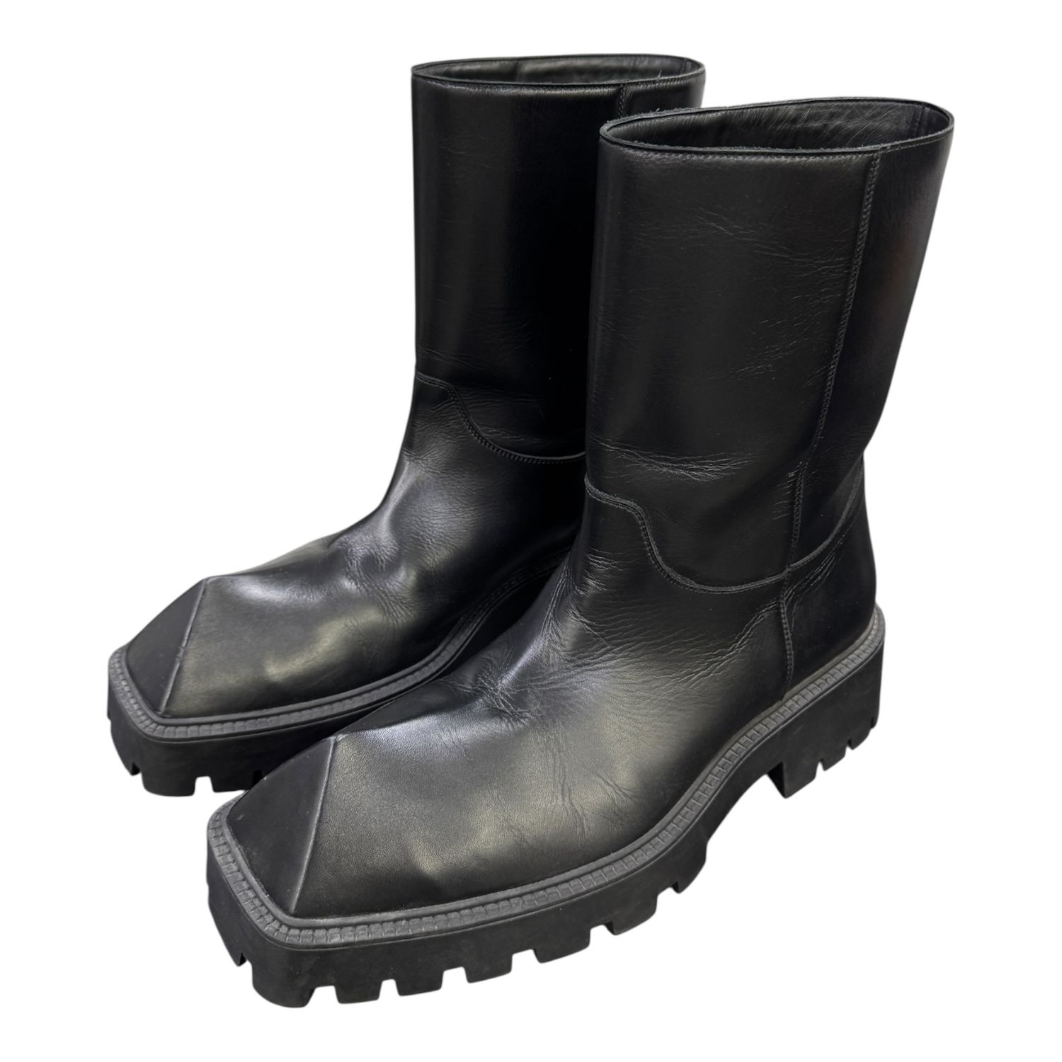 BALENCIAGA