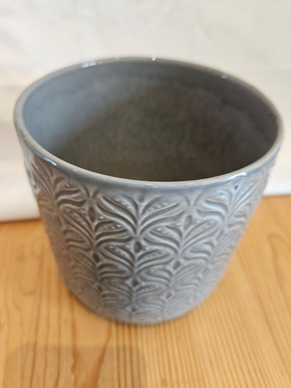 Ceramic Pot - Textured Glossy finish