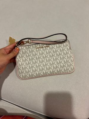 MICHAEL KORS Jet Set Travel Large Top Zip Wristlet in Signature Logo