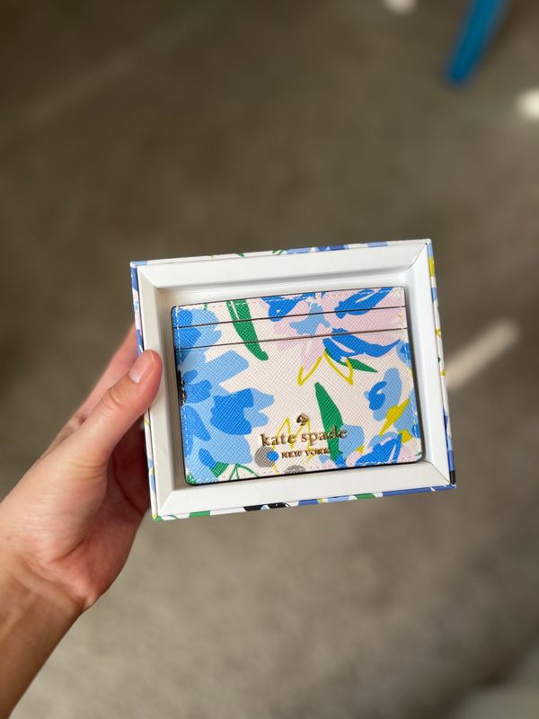KATE SPADE Boxed Madison Slim Card Holder in Floral Applique