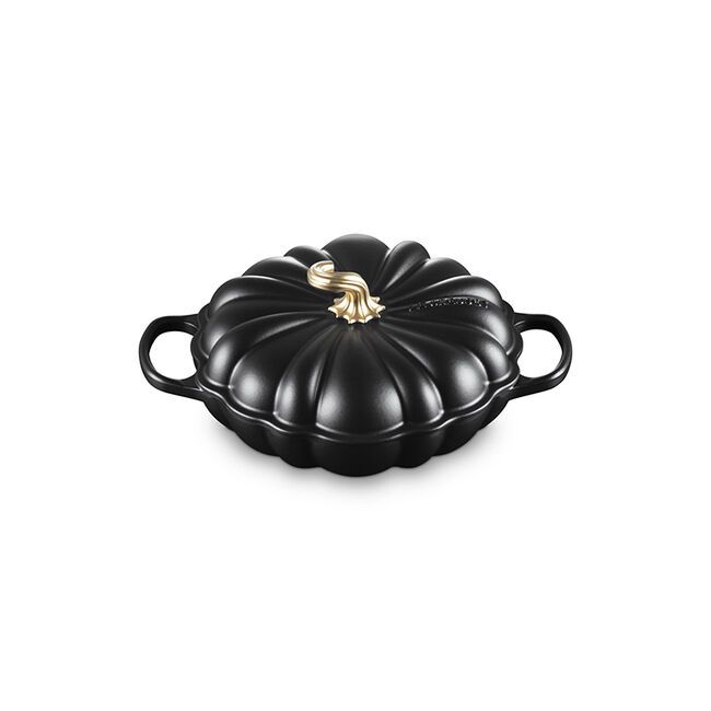 LE CREUSET Signature Pumpkin Braiser (Licorice)