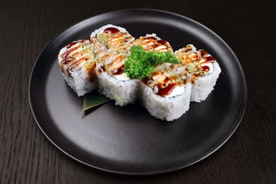 Salmon Tempura Cream Cheese Roll