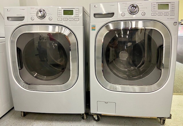 LG Washer and dryer Sets 909KWXD00202 WM3001HPA