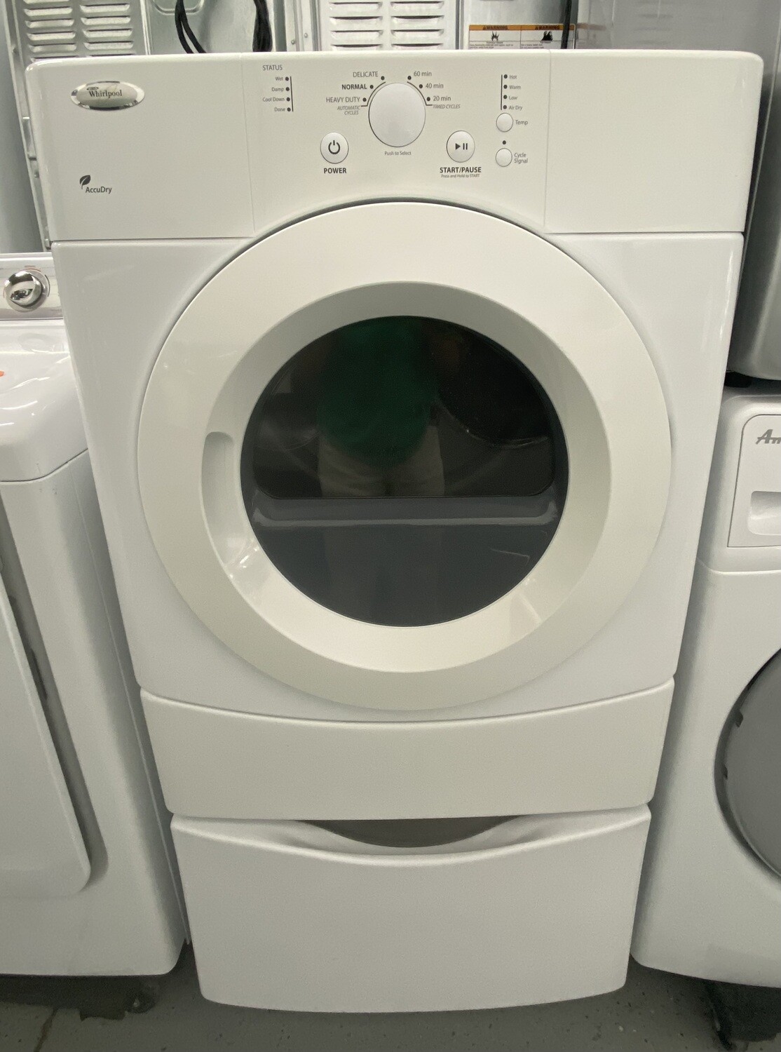 WHIRLPOOL WHITE DRYER WITH PEDESTAL M31407903