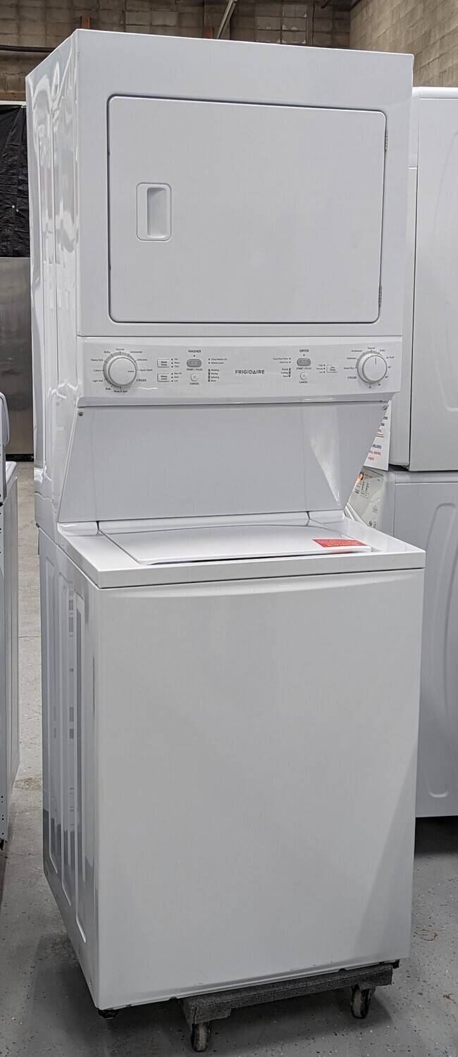 FRIGIDAIRE LAUNDRY CENTRE 4E94800857