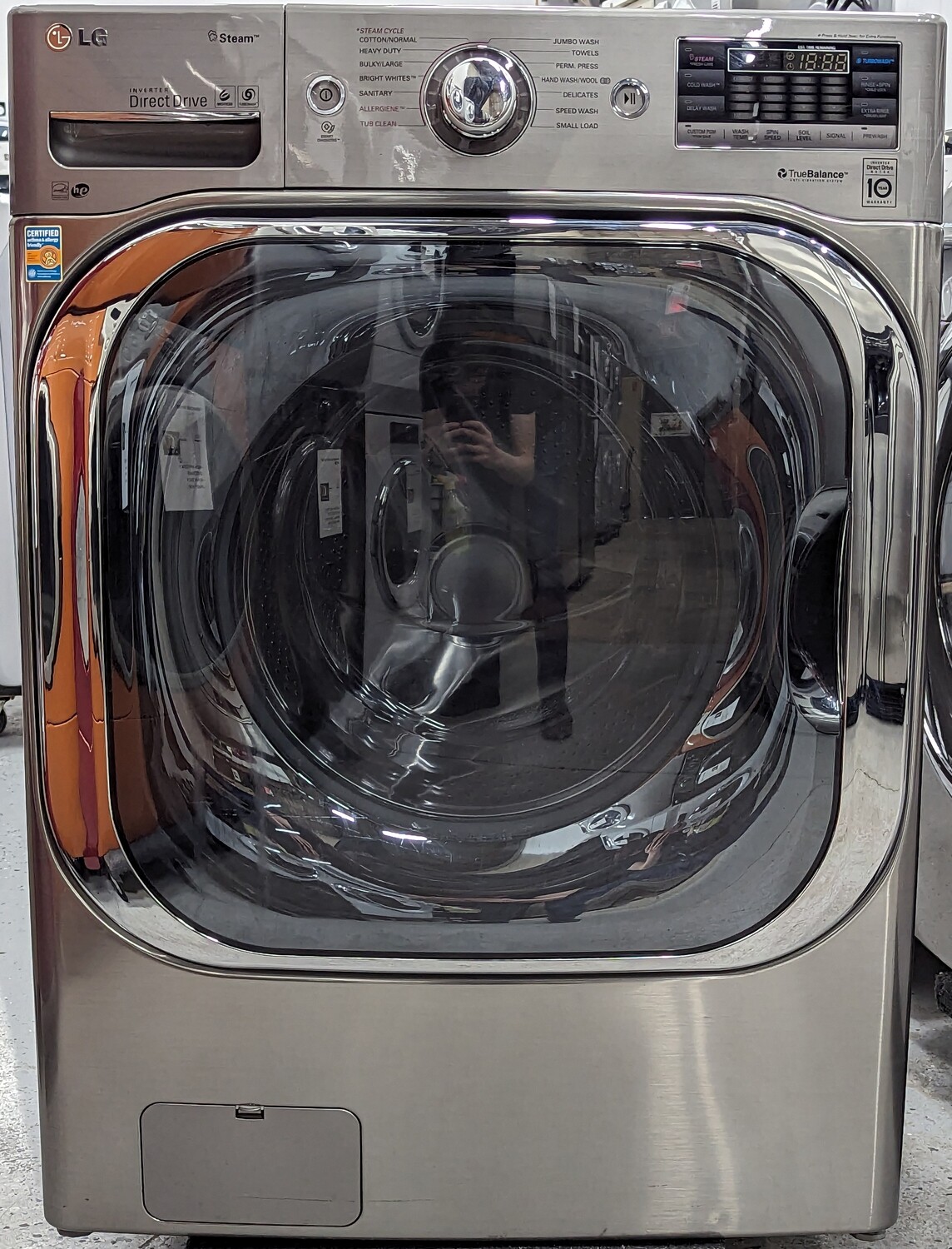 LG Jumbo Washer WM8000HVA