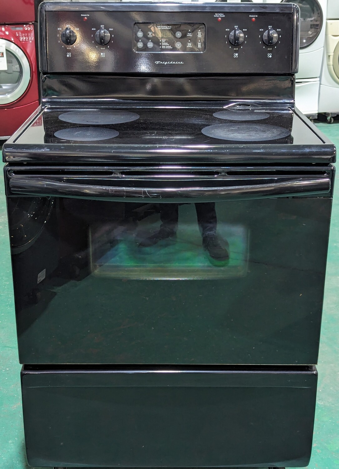 FRIGIDAIRE BLACK GLASS TOP STOVE NF43117417 CFEF372BC2