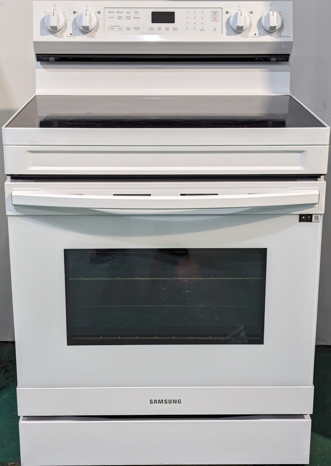 Samsung GlassTop Stove NE63A6511SW/AC