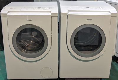 Bosch Nexxt Washer (WFMC3200UC/01) and Dryer (WTMC3321CN/03) Set