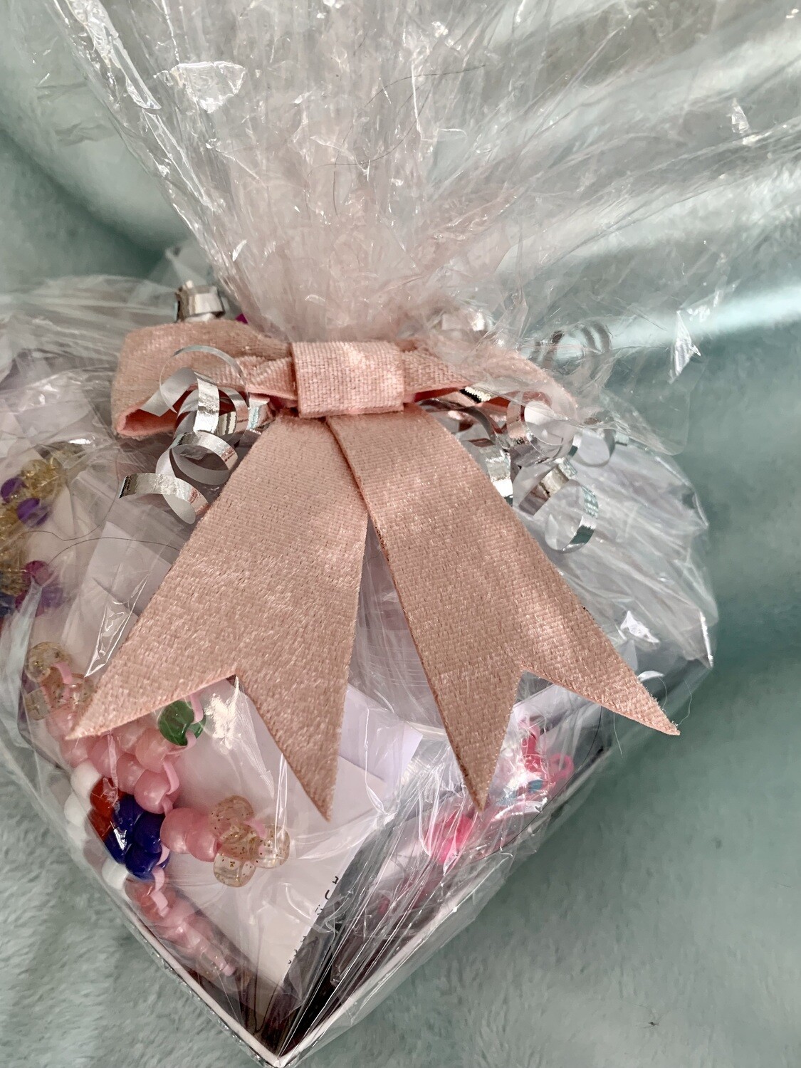 Lucky Lizard Send-A-Smile Basket - American Flag Design