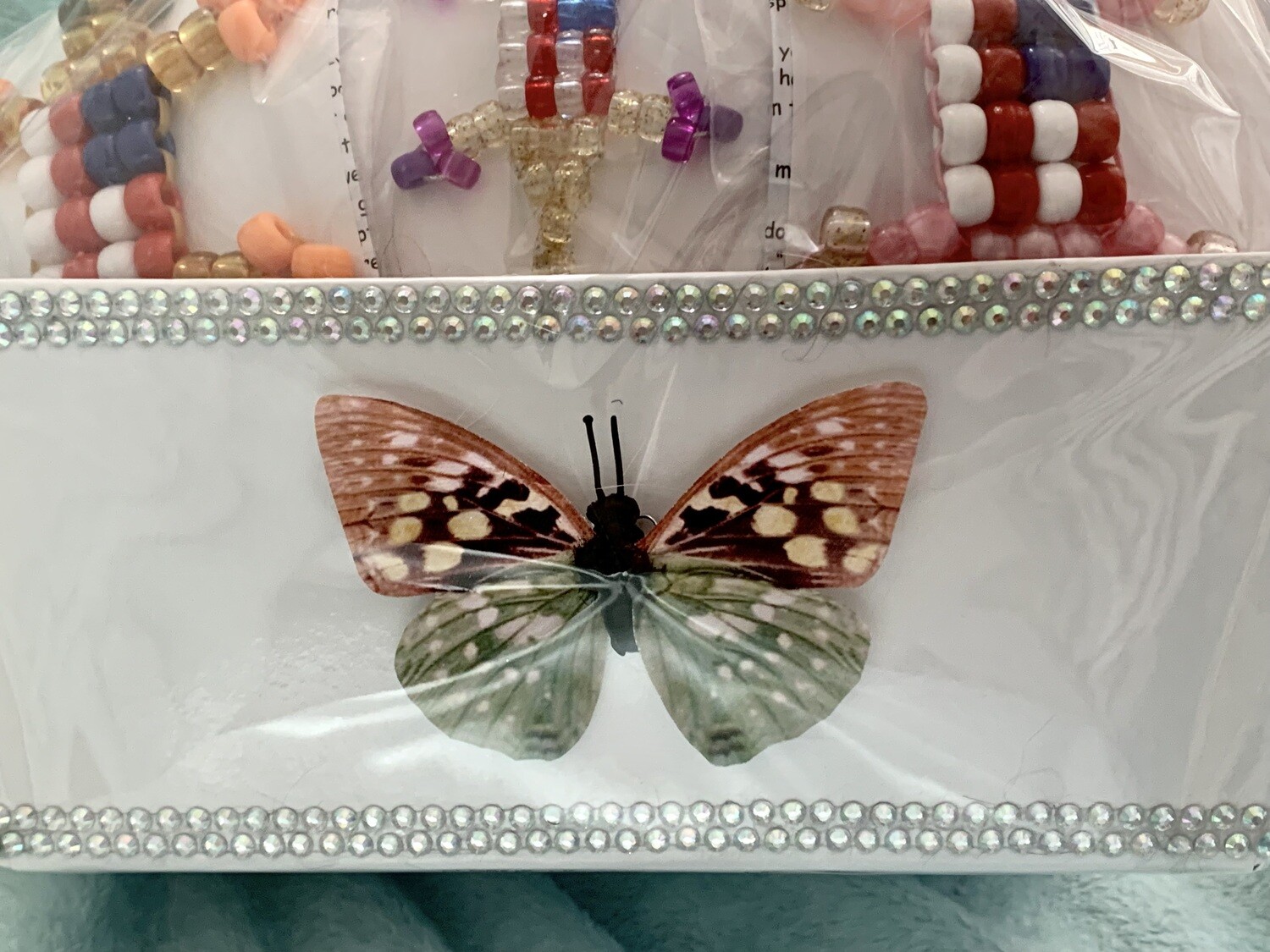 Lucky Lizard Send-A-Smile Basket - American Flag Design