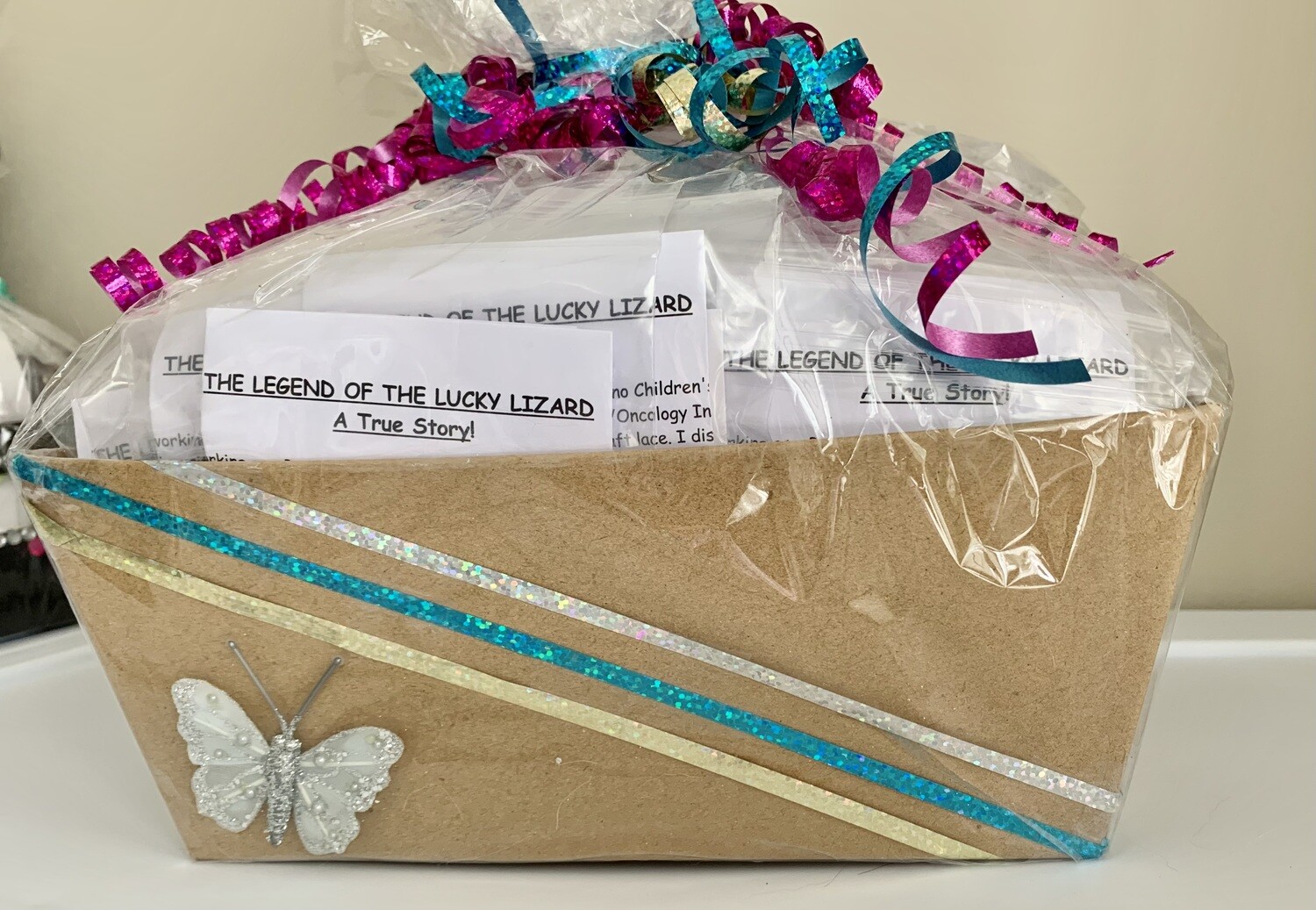 Lucky Lizard Send-A-Smile Basket– Limited Edition Seminar Superwoman Design