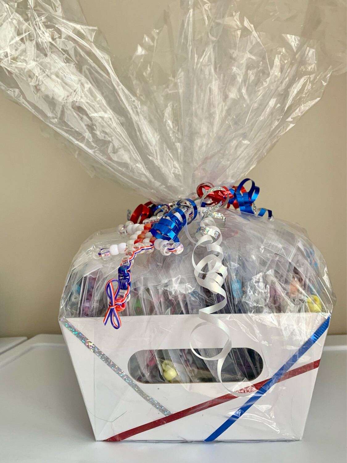 Lucky Lizard Send-A-Smile Basket - American Flag Design