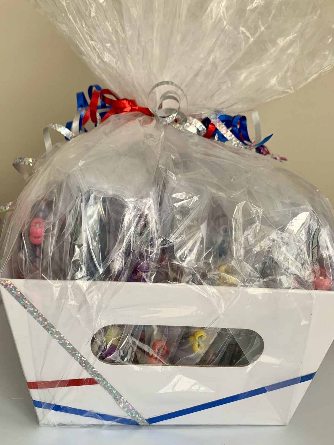 Lucky Lizard Send-A-Smile Basket - American Flag Design