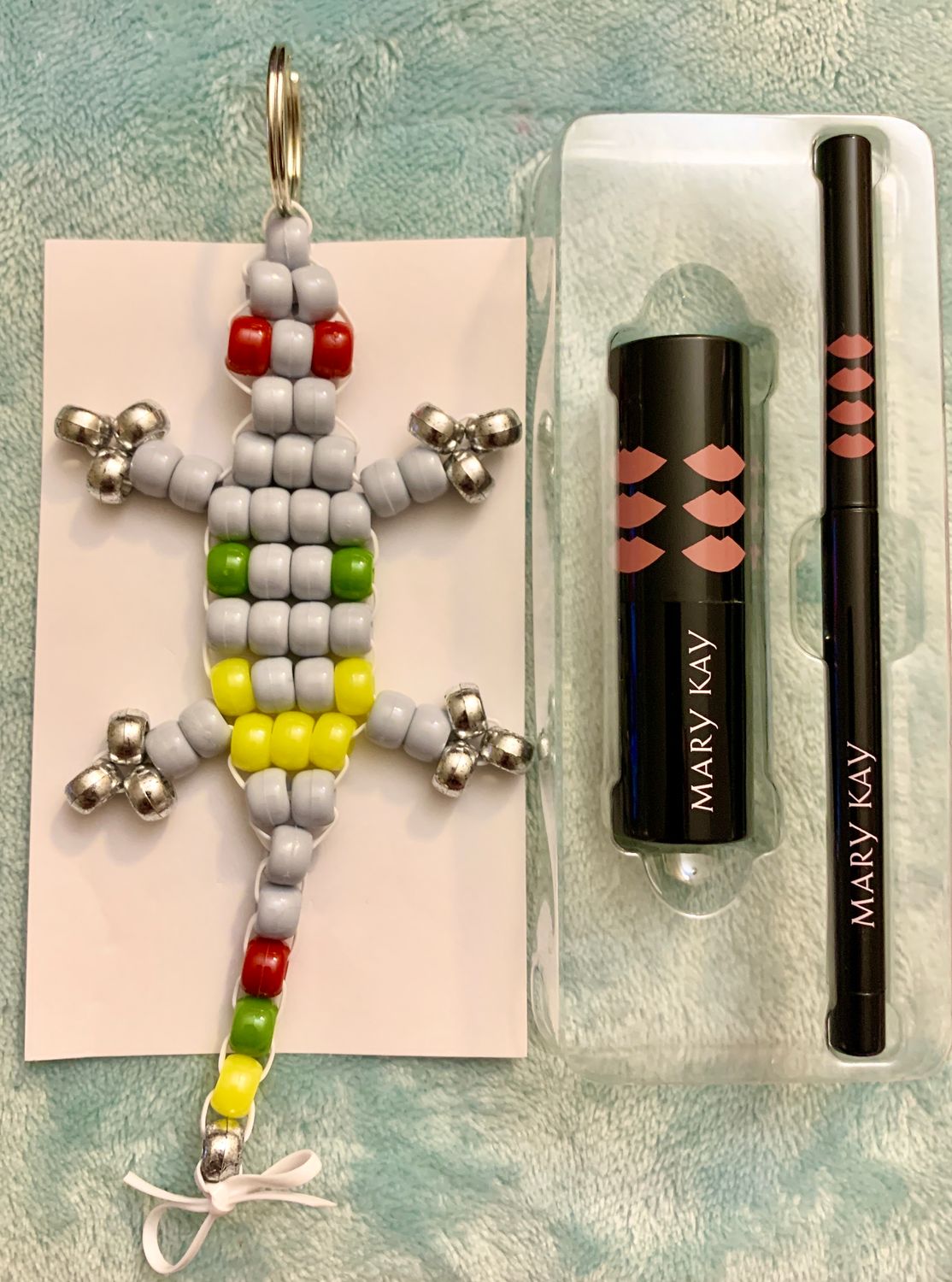 LUCKY LIZARD &amp; A LIPSTICK SEND-A-SMILE GIFT SET