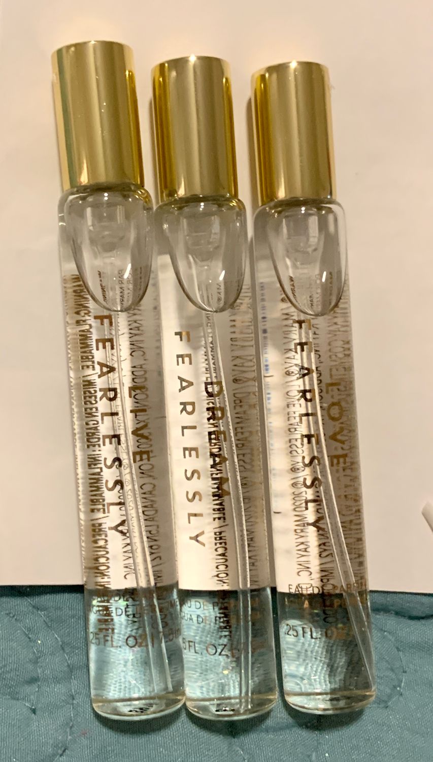 Lucky Lizard Send-A-Smile Women&#39;s Fragrance Sampler Gift Set