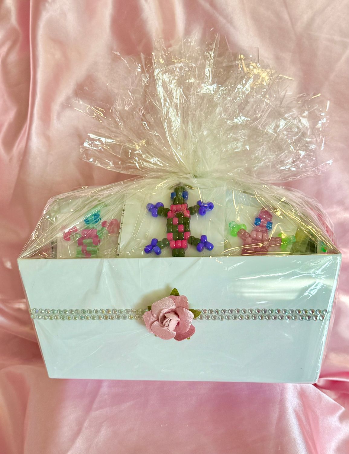 Lucky Lizard Send-a-Smile Basket - Seminar Superwoman Design