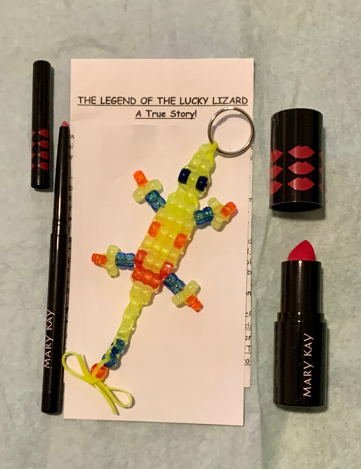 LUCKY LIZARD &amp; A LIPKIT SEND-A-SMILE GIFT SET - PINK