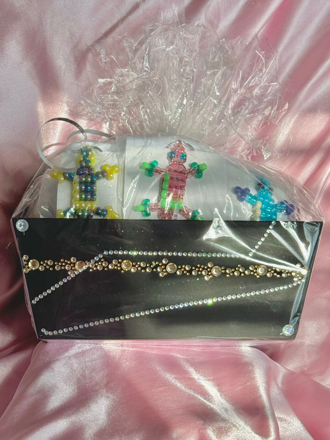 Lucky Lizard Send-A-Smile Basket - Lively Design