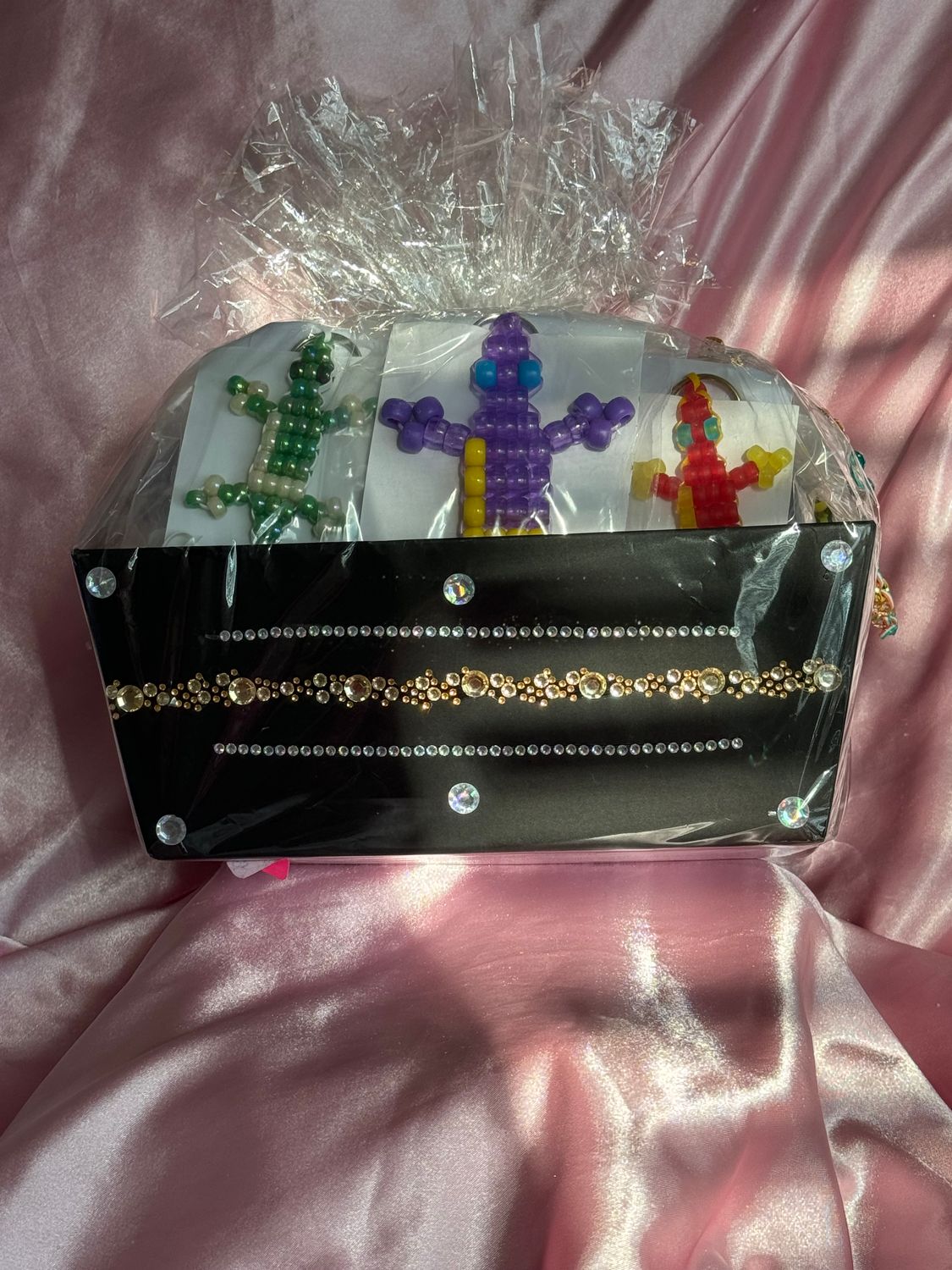 Lucky Lizard Send-A-Smile Basket - Lively Design