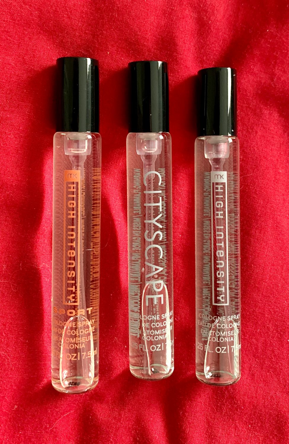 Lucky Lizard Send-A-Smile Gift Set Featuring Mary Kay Men's Fragrance Sampler