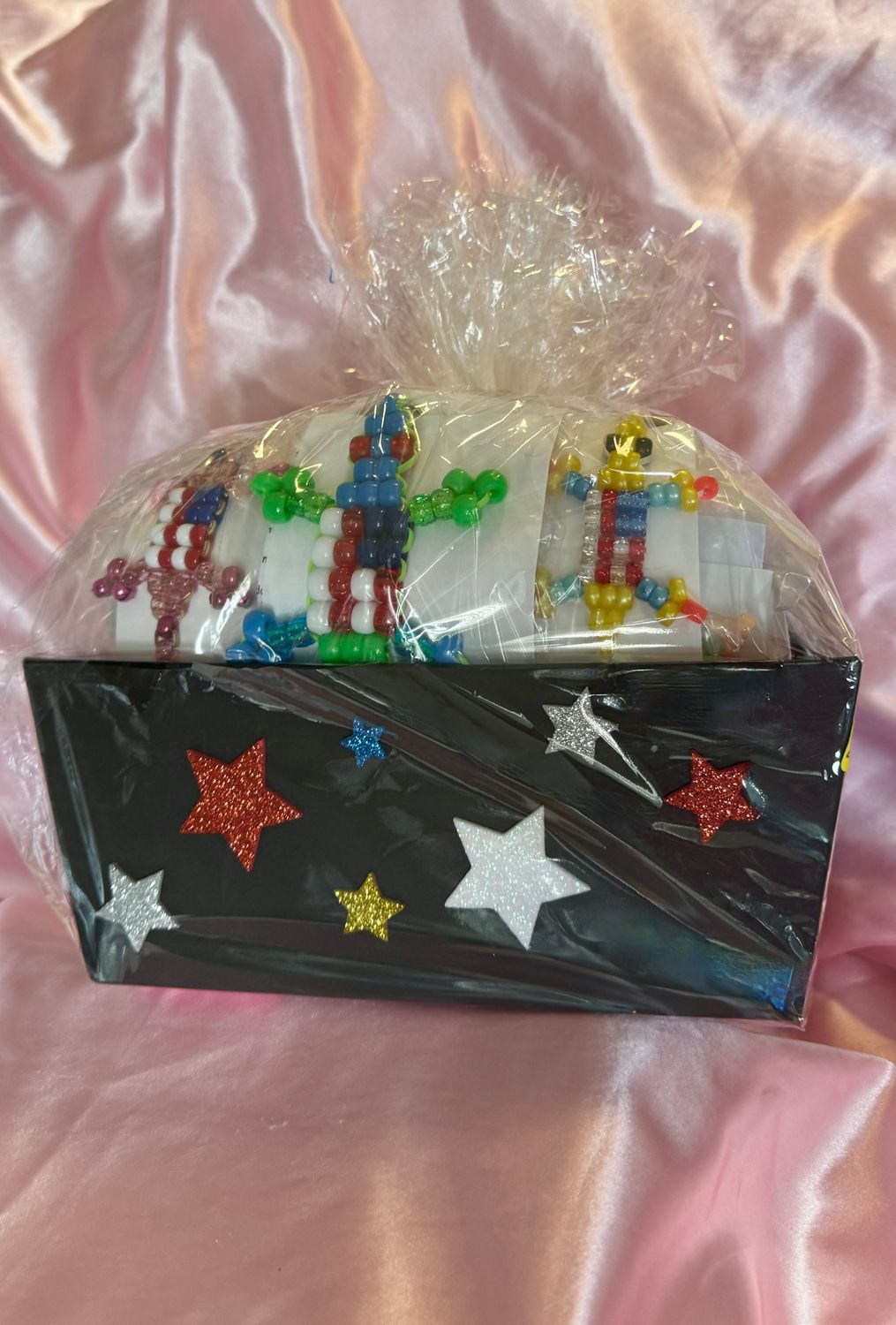 Lucky Lizard Send-a-Smile Basket - American Flag Design