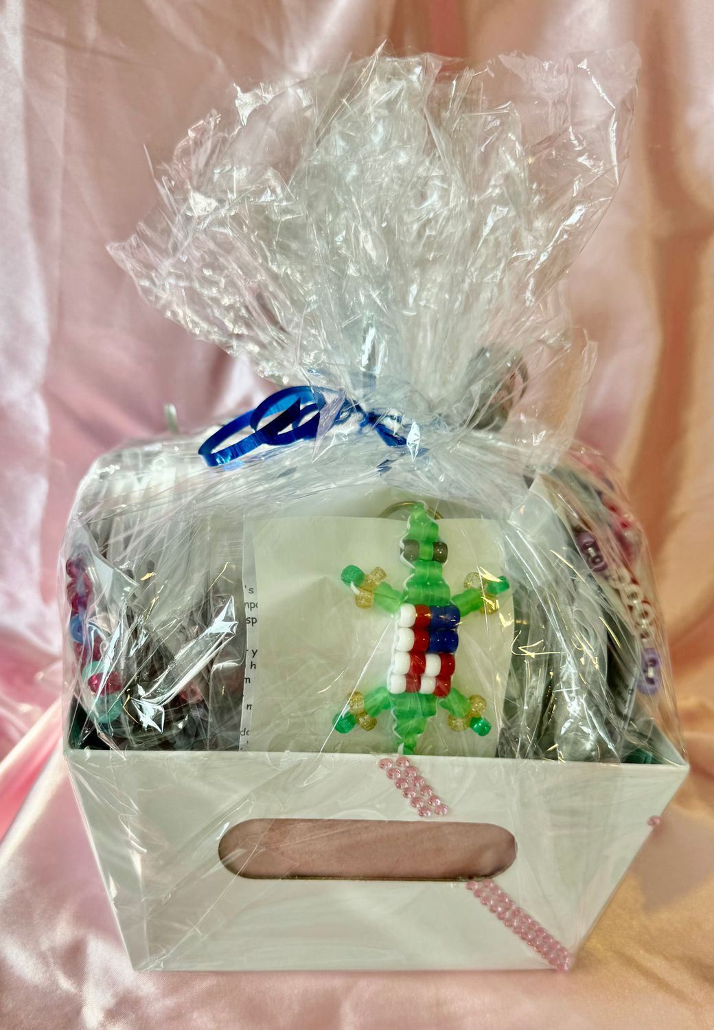 Lucky Lizard Send-A-Smile Basket - American Flag Design