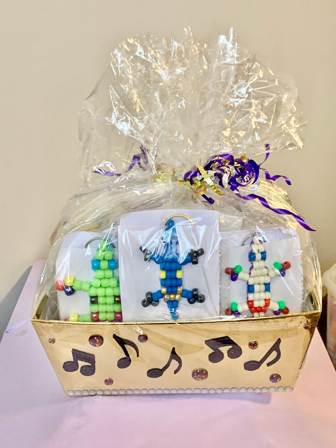 Lucky Lizard Send-A-Smile Basket- Smile Design