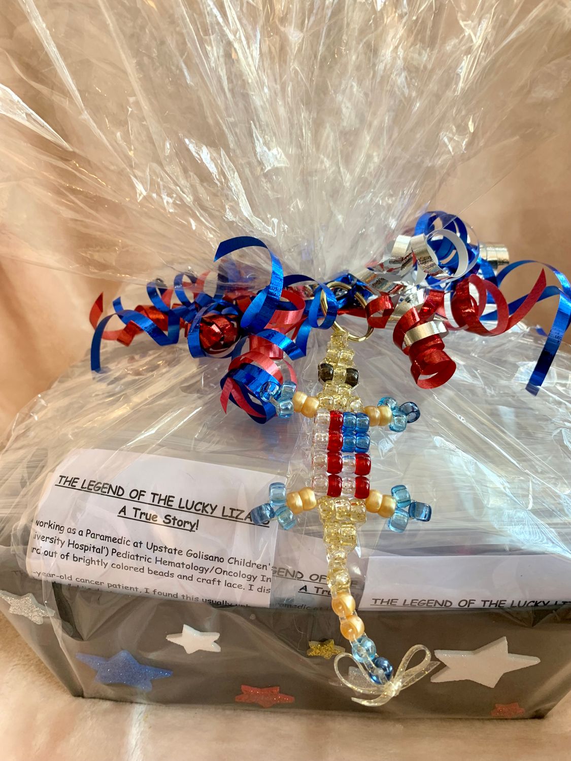 Lucky Lizard Send-a-Smile Basket - American Flag Design