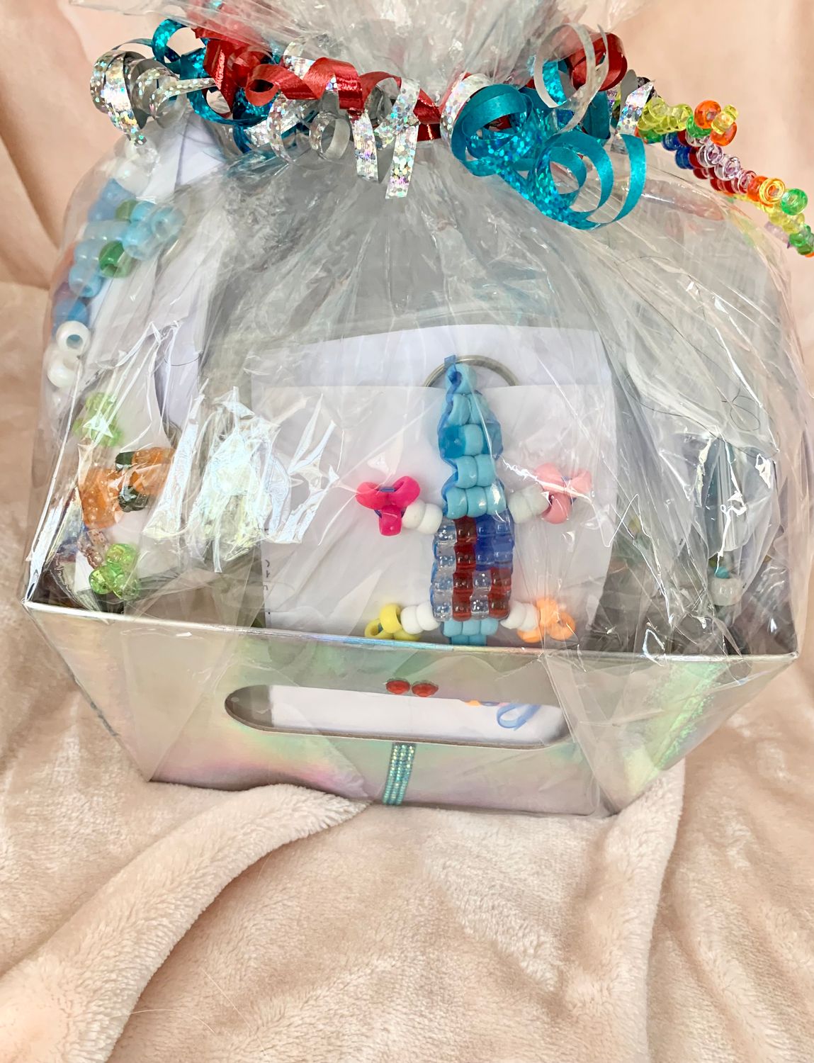 Lucky Lizard Send-A-Smile Basket - American Flag Design