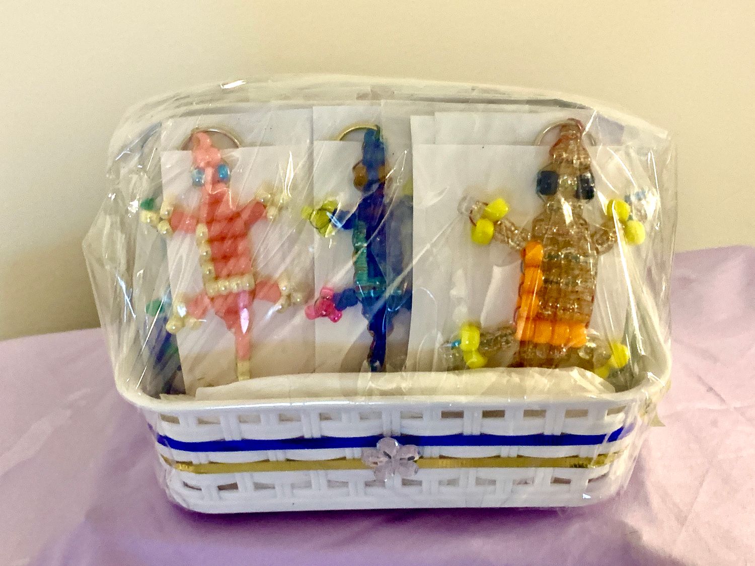 LUCKY LIZARD SEND-A-SMILE BASKET - Lively Design