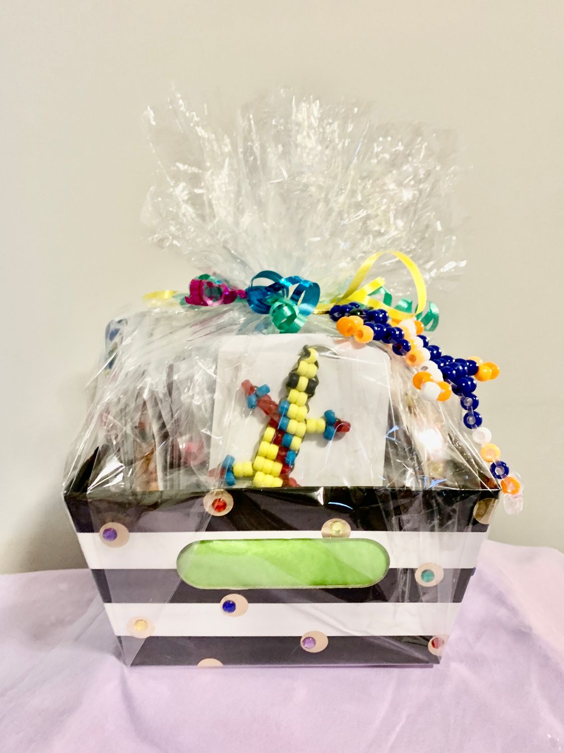 Lucky Lizard Send-A-Smile Basket - Double Diagonal Design